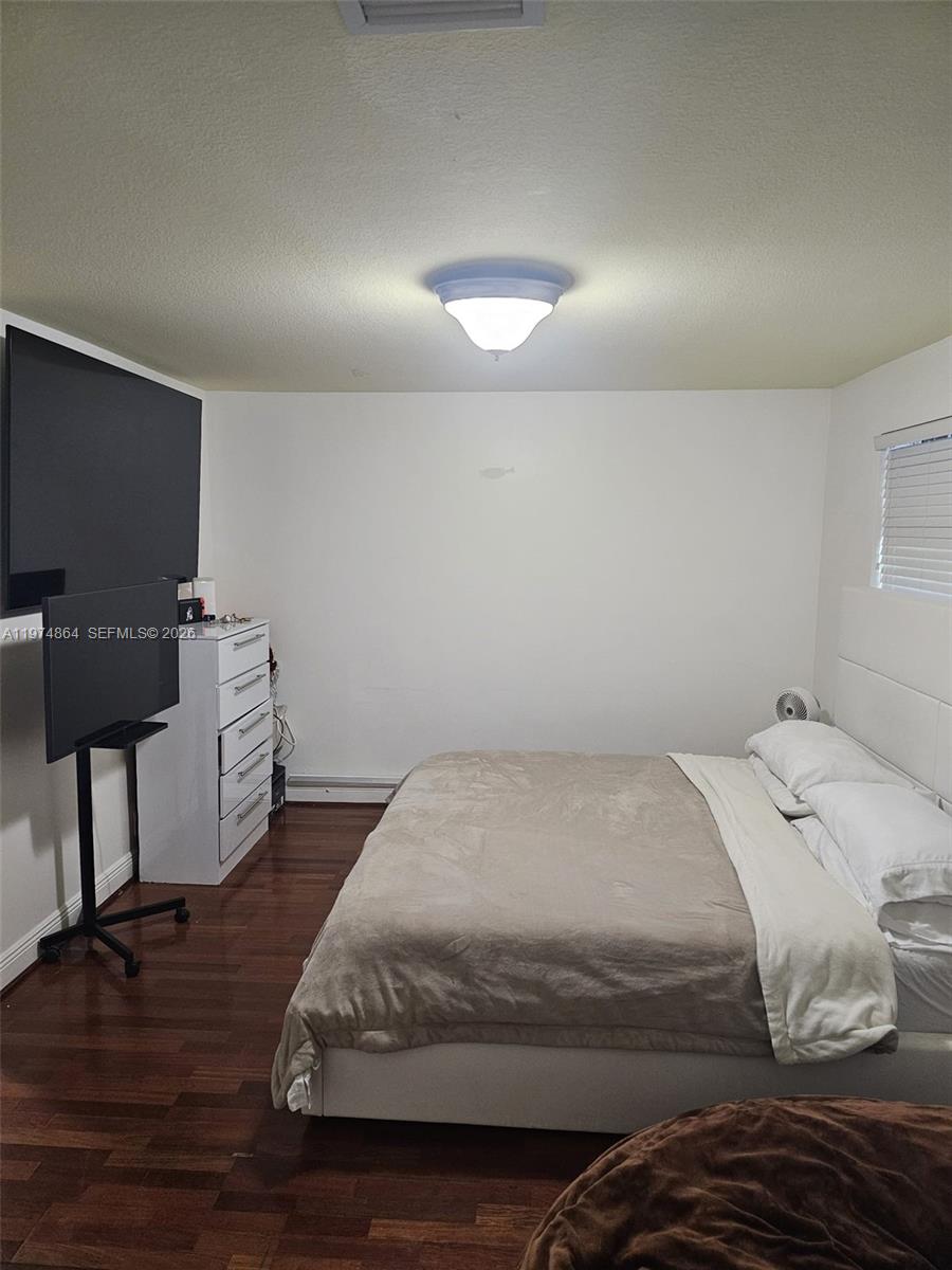 SUB OF PB 7-113 - Residential