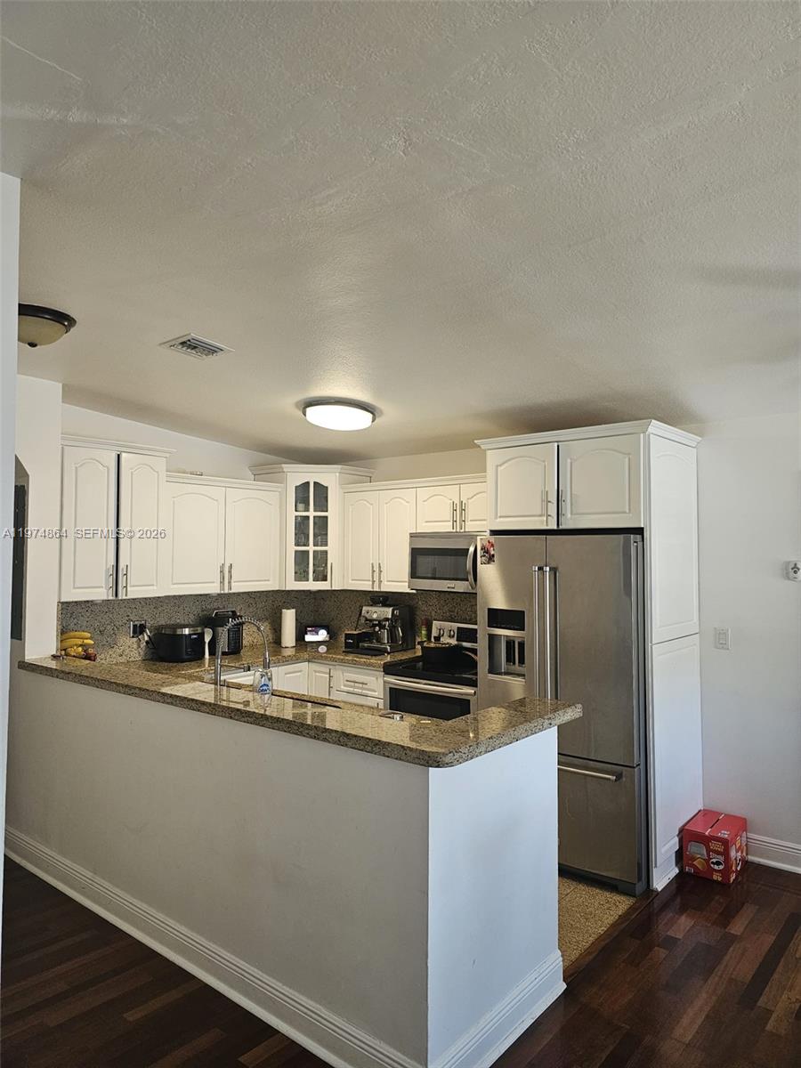 SUB OF PB 7-113 - Residential