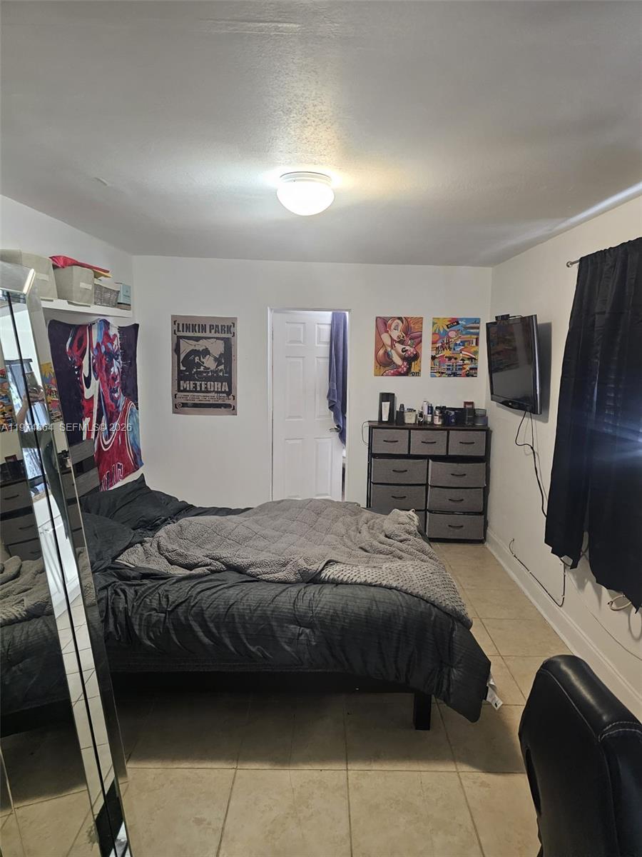 SUB OF PB 7-113 - Residential