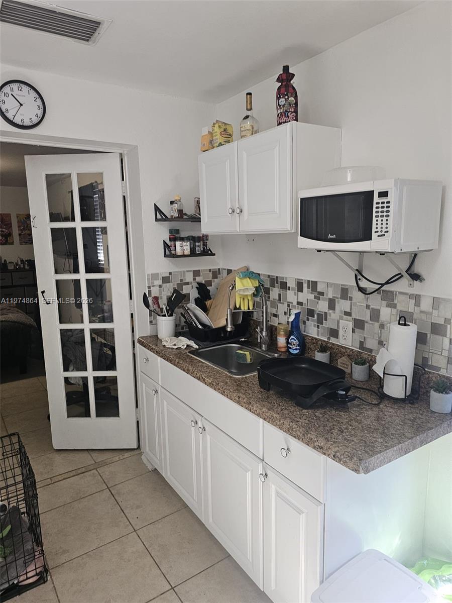 SUB OF PB 7-113 - Residential