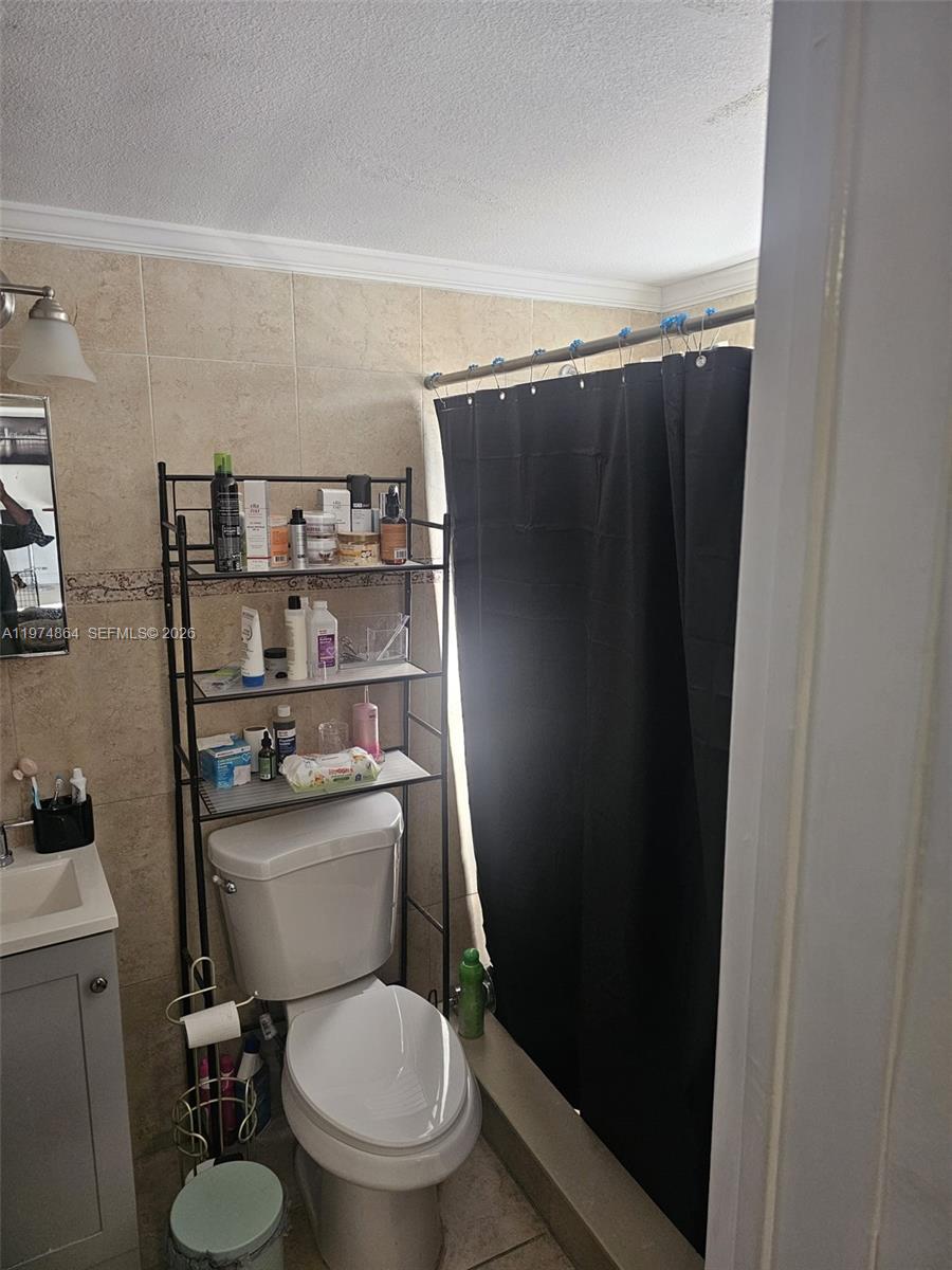 SUB OF PB 7-113 - Residential