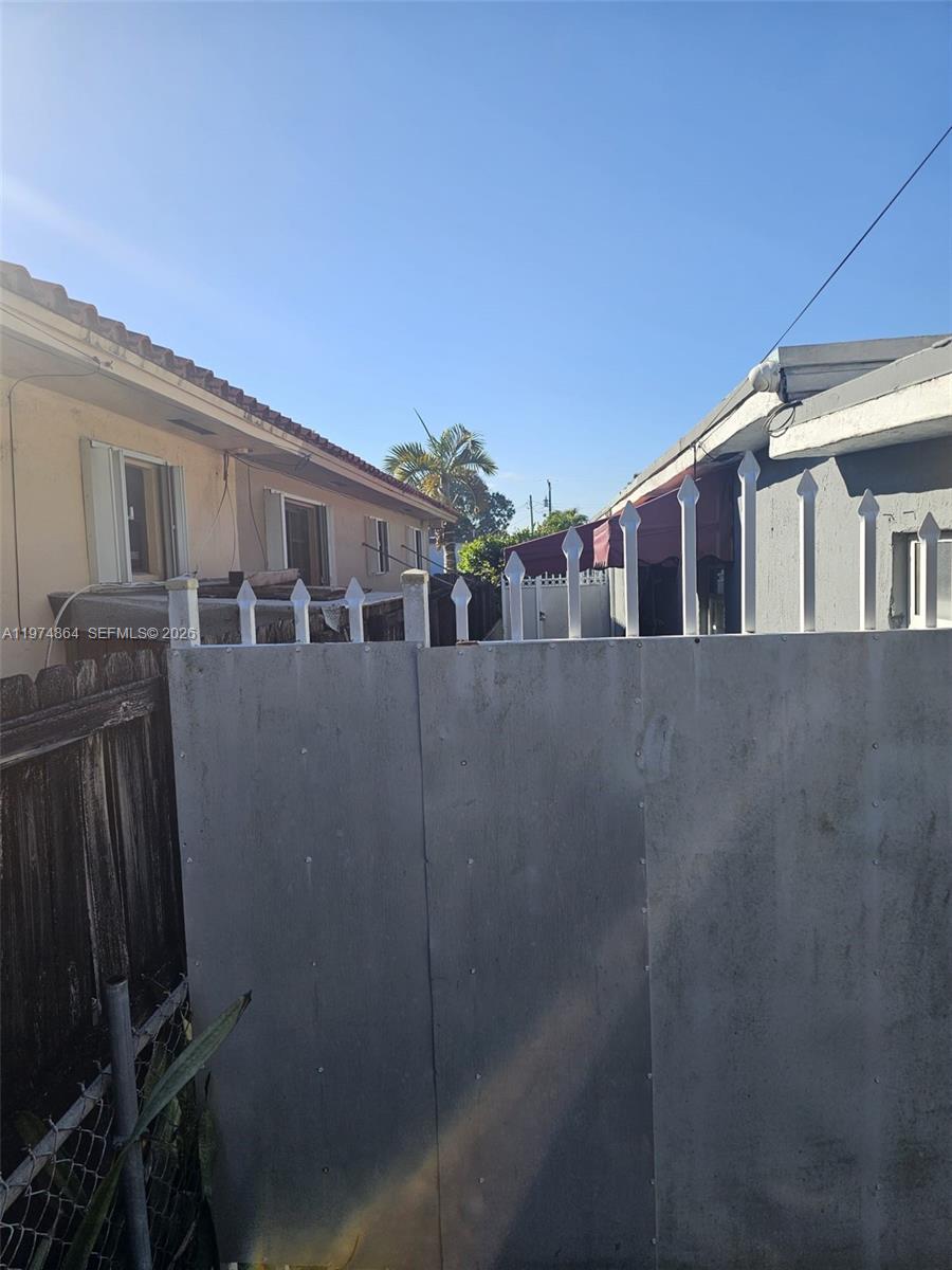 SUB OF PB 7-113 - Residential