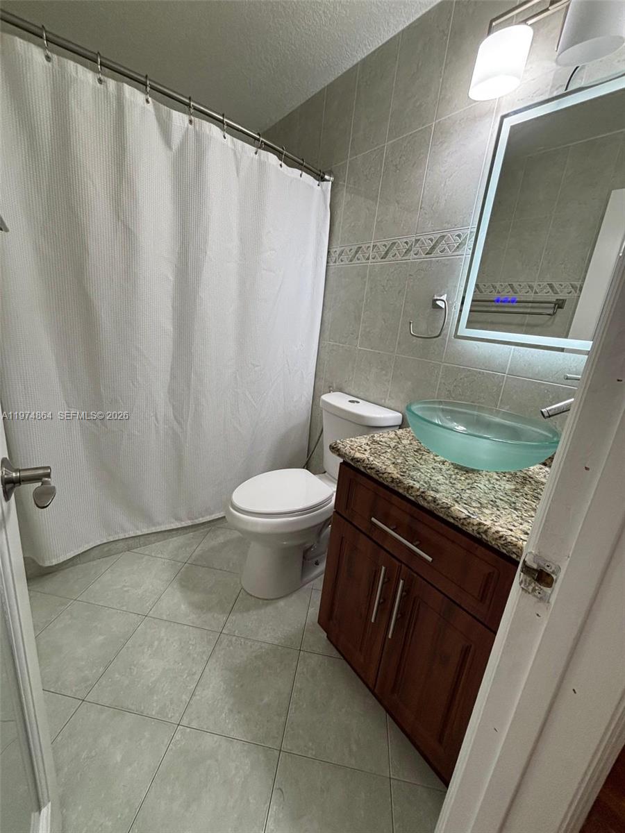 SUB OF PB 7-113 - Residential