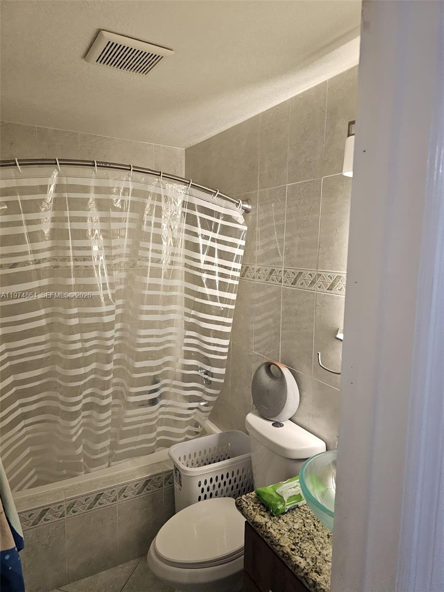 SUB OF PB 7-113 - Residential