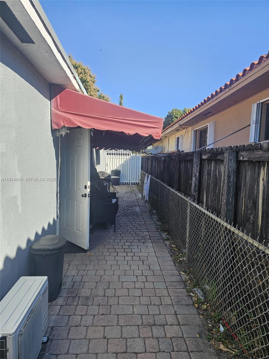 SUB OF PB 7-113 - Residential