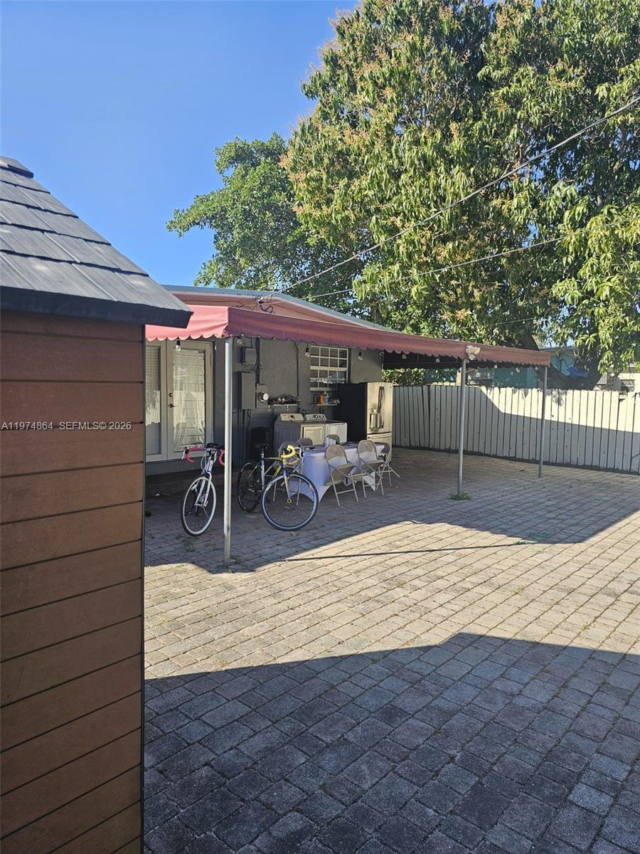 SUB OF PB 7-113 - Residential