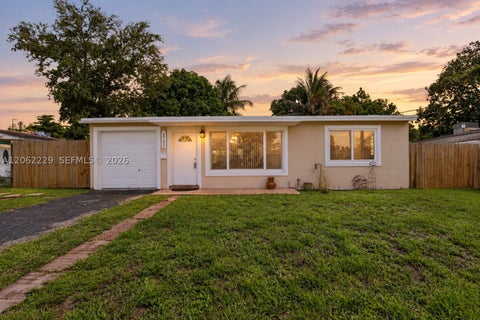 Photo of 2731 Bruce Ter, Hollywood, FL 33020 (MLS # A12062229)