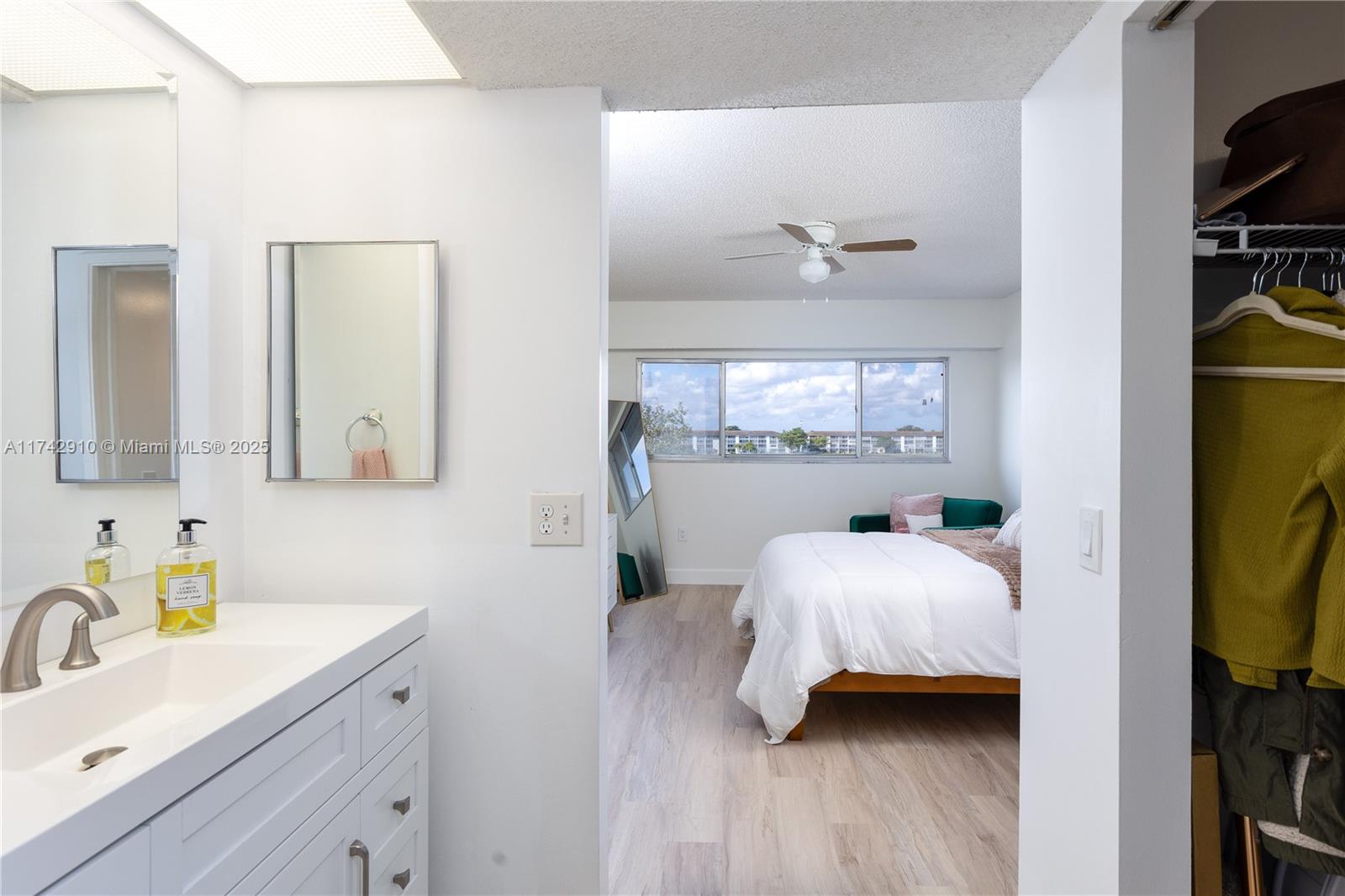 IVANHOE EAST AT CENTURY V - Residential