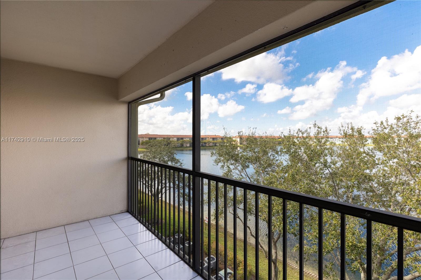 IVANHOE EAST AT CENTURY V - Residential