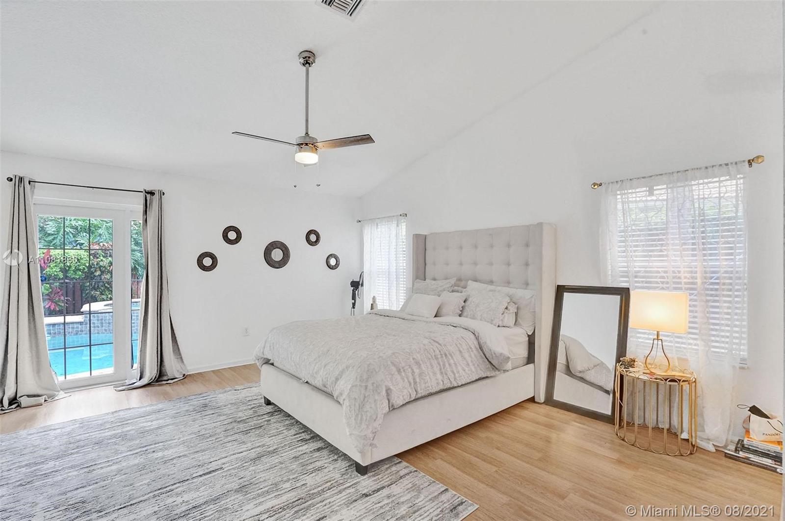 BOULEVARD FOREST - Residential Lease