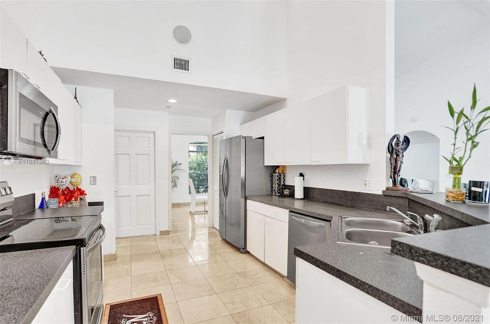 BOULEVARD FOREST - Residential Lease