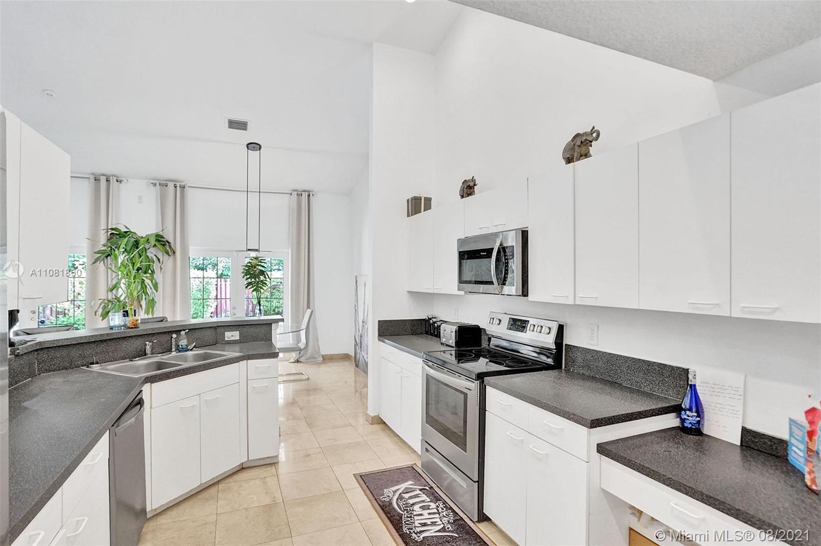 BOULEVARD FOREST - Residential Lease