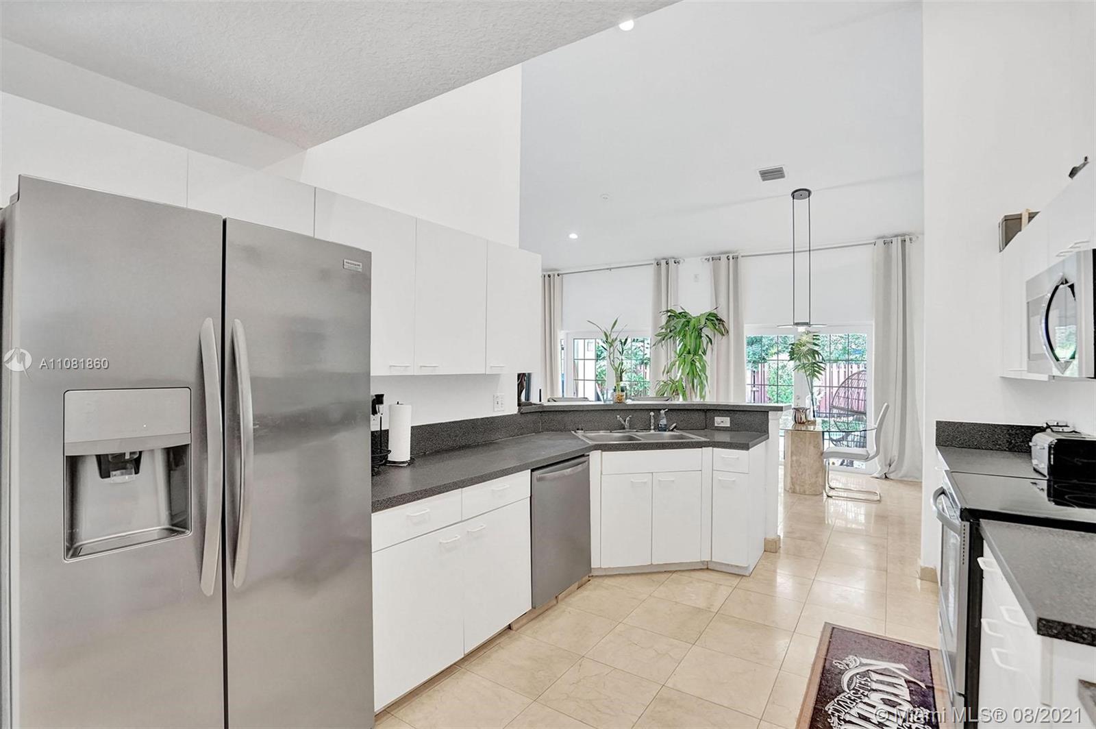 BOULEVARD FOREST - Residential Lease