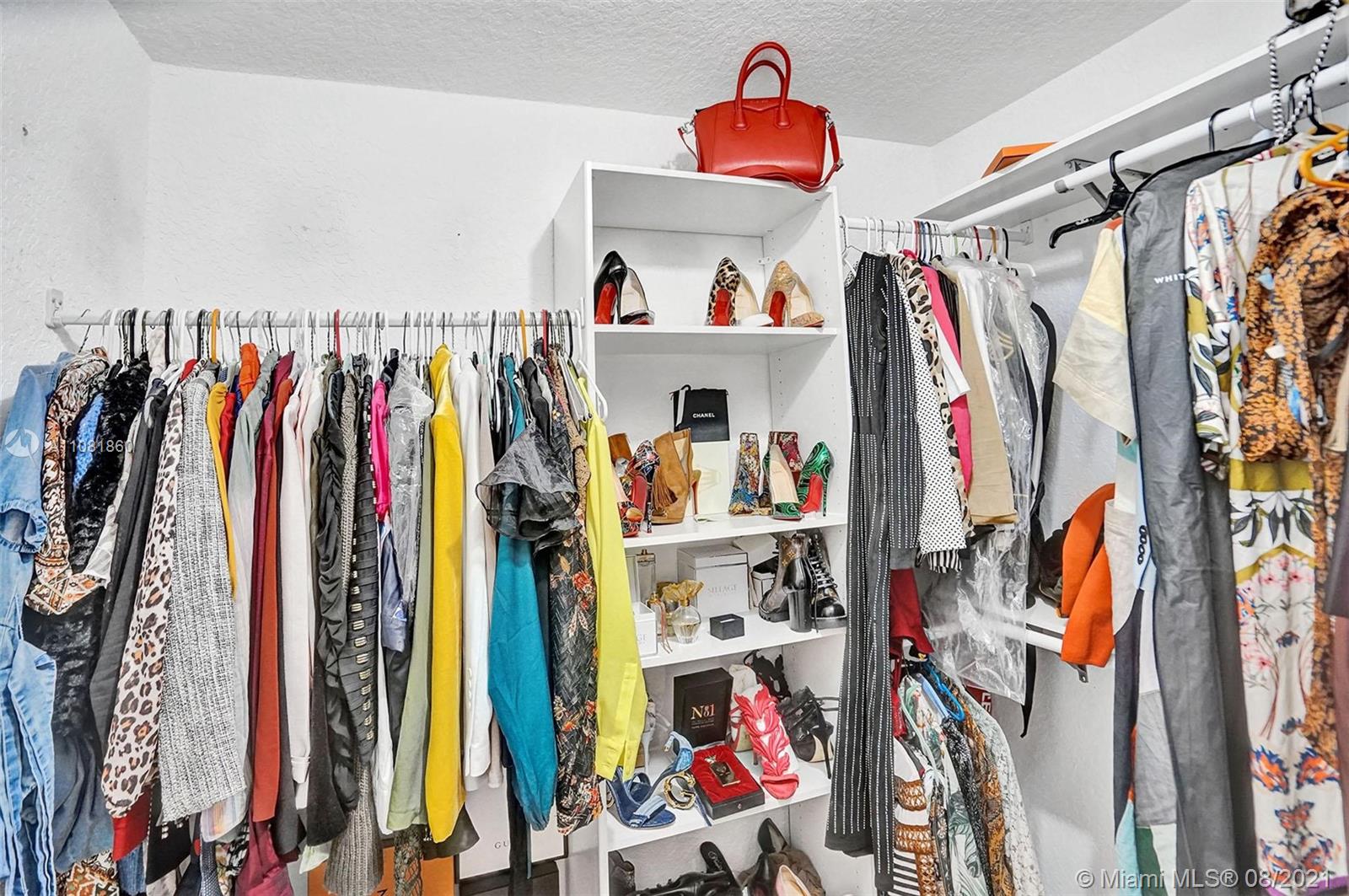 BOULEVARD FOREST - Residential Lease