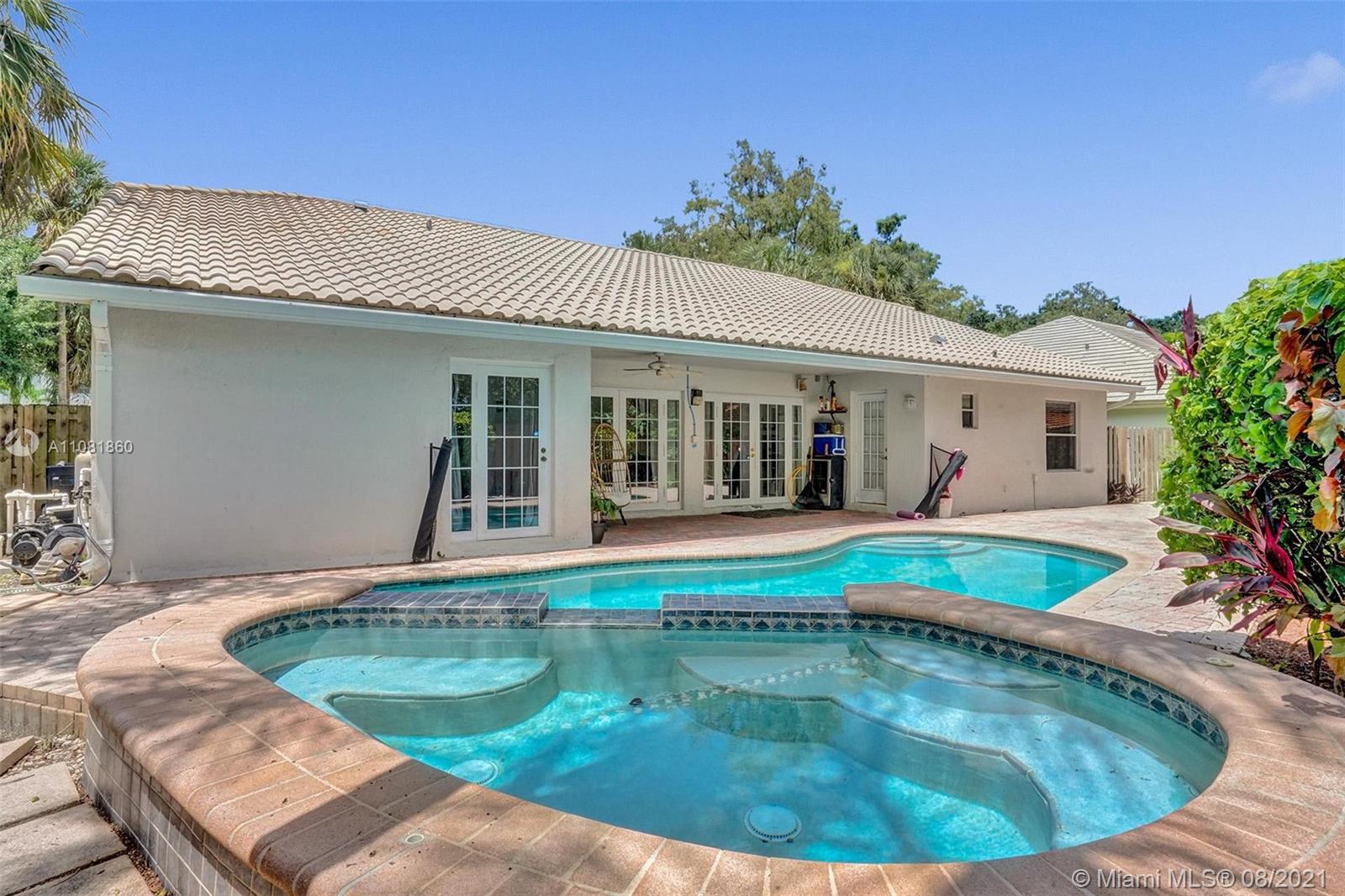 BOULEVARD FOREST - Residential Lease