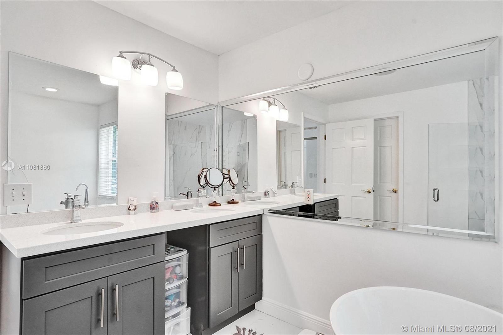 BOULEVARD FOREST - Residential Lease