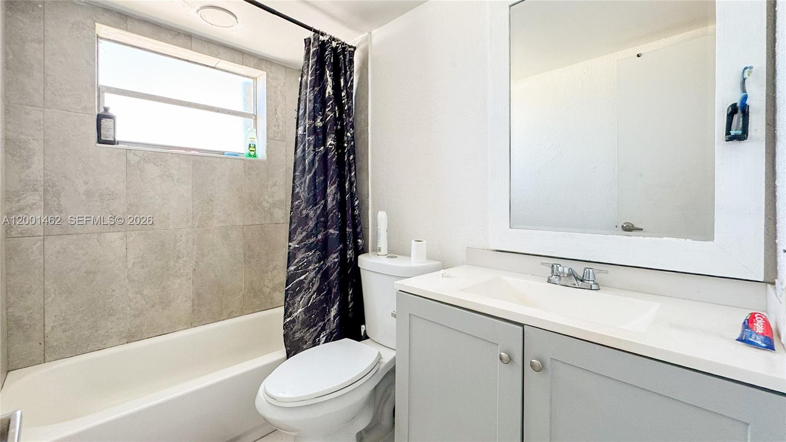 SOMMERSET CONDOMINIUMS - Residential