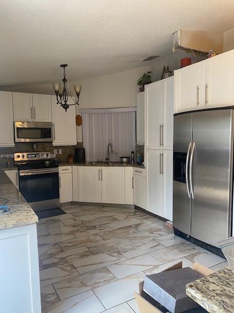 17307 SW 115 AV