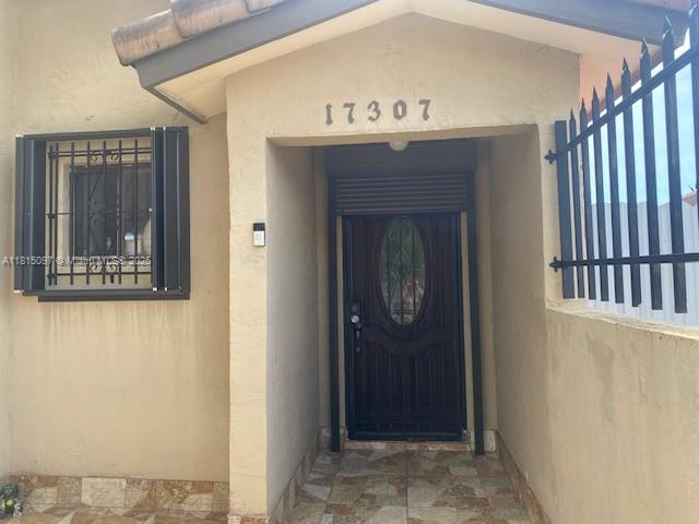 17307 Sw 115 Ave, Miami, Broward County, Florida - 4 Bedrooms  
3 Bathrooms - 