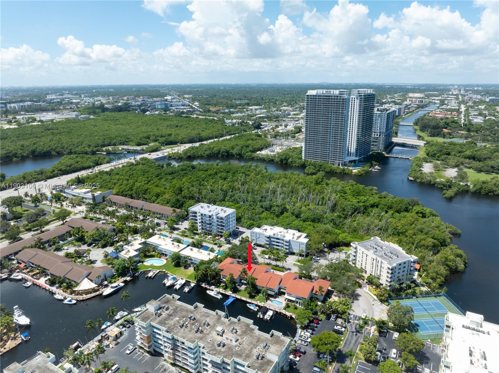 OYSTER COVE TOWNHOUSES - Residential