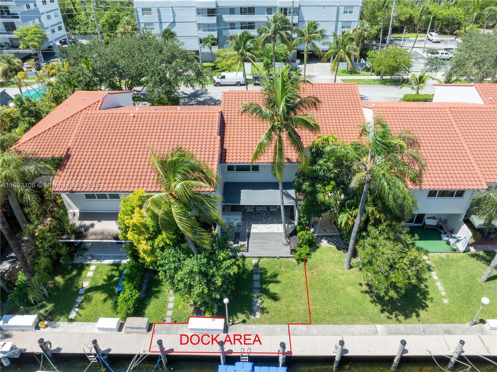 OYSTER COVE TOWNHOUSES - Residential