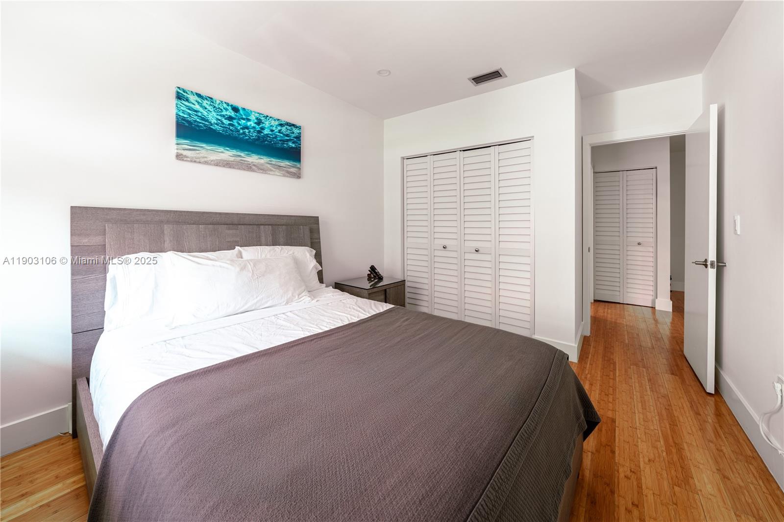 OYSTER COVE TOWNHOUSES - Residential