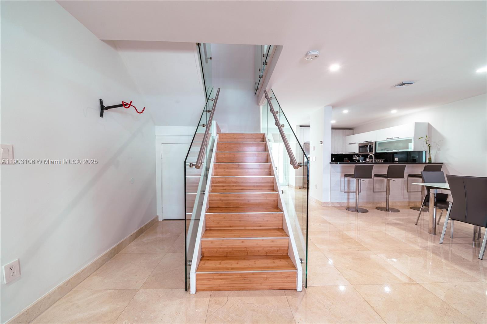 OYSTER COVE TOWNHOUSES - Residential