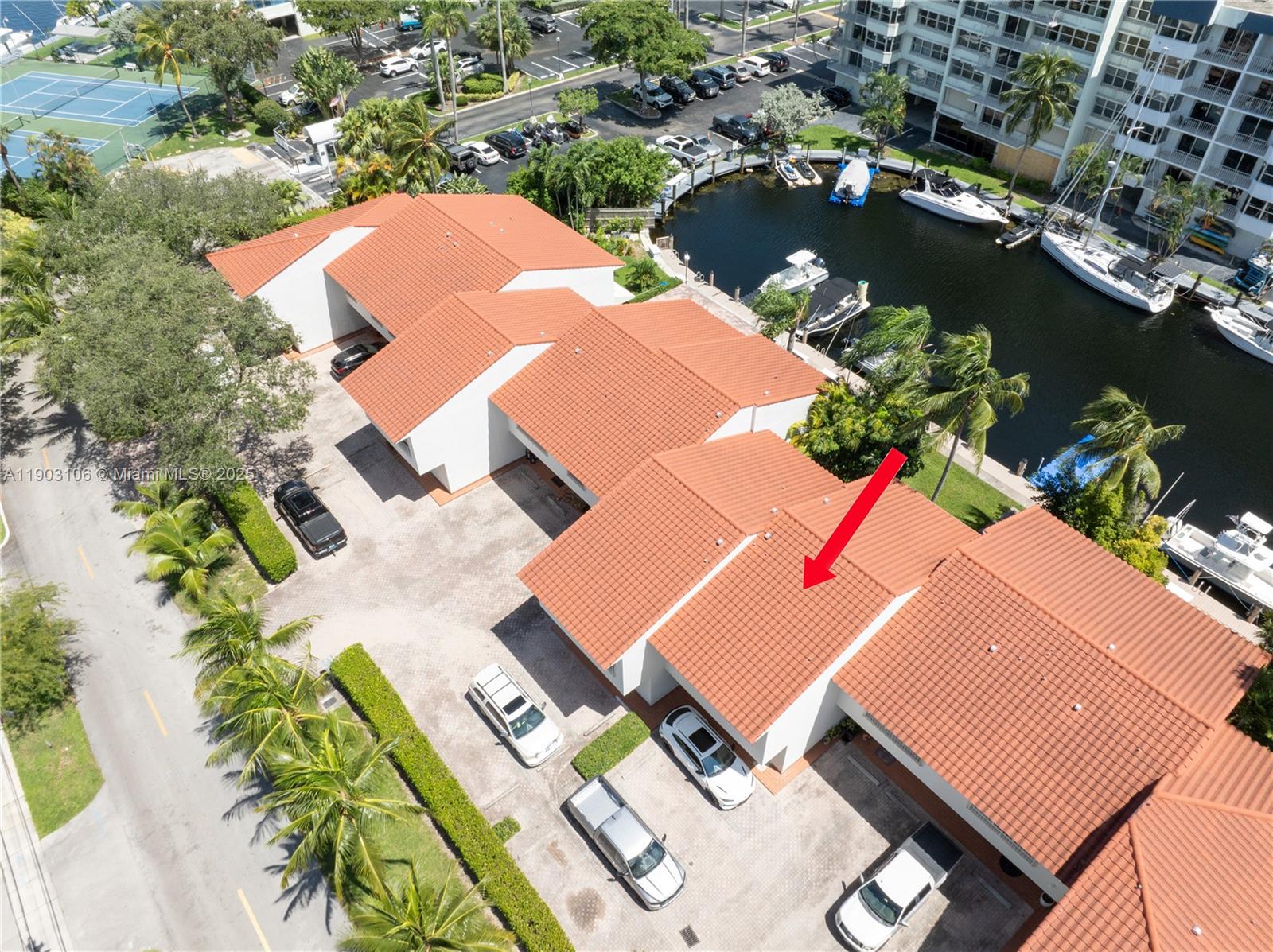 OYSTER COVE TOWNHOUSES - Residential