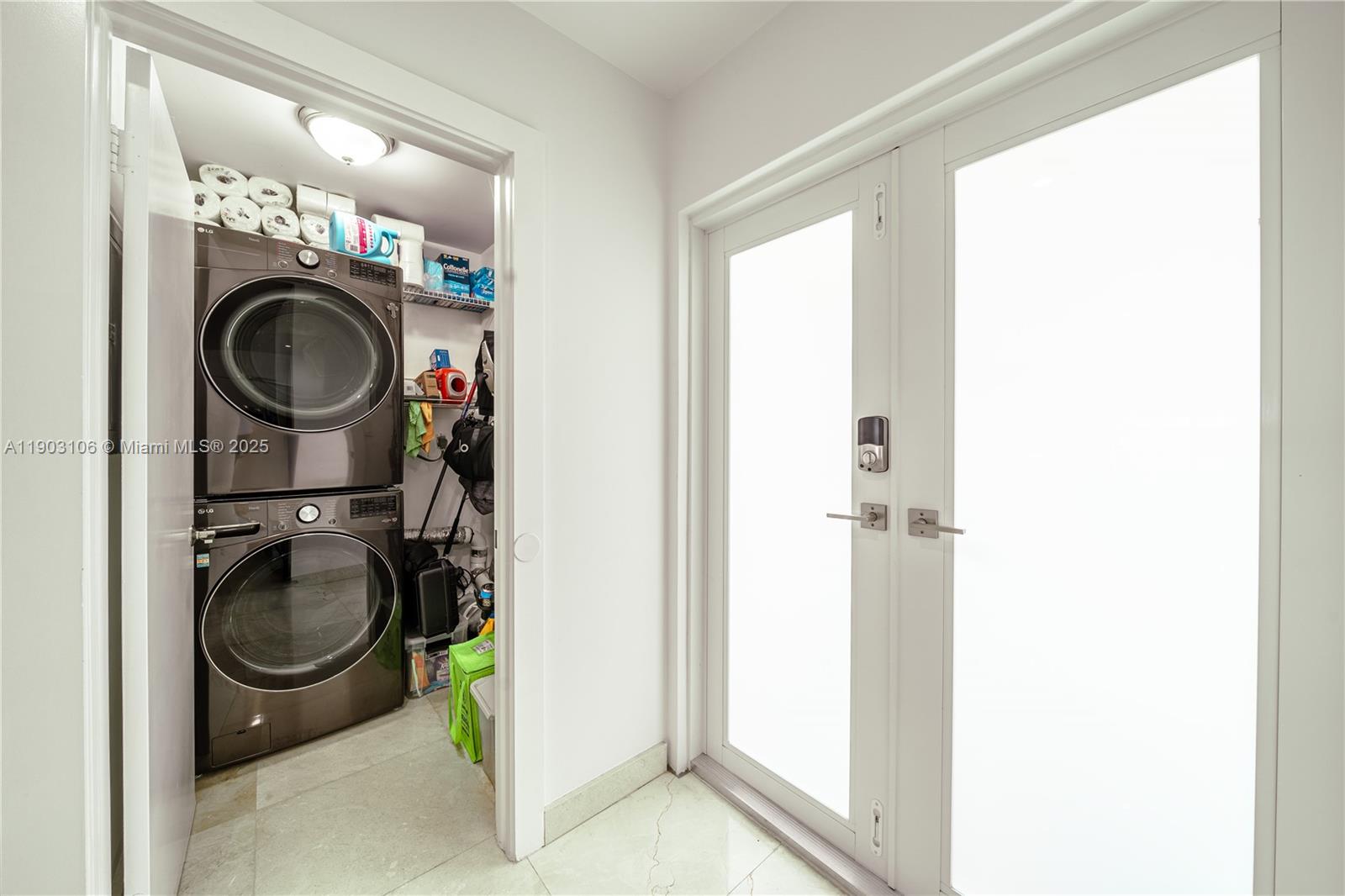 OYSTER COVE TOWNHOUSES - Residential