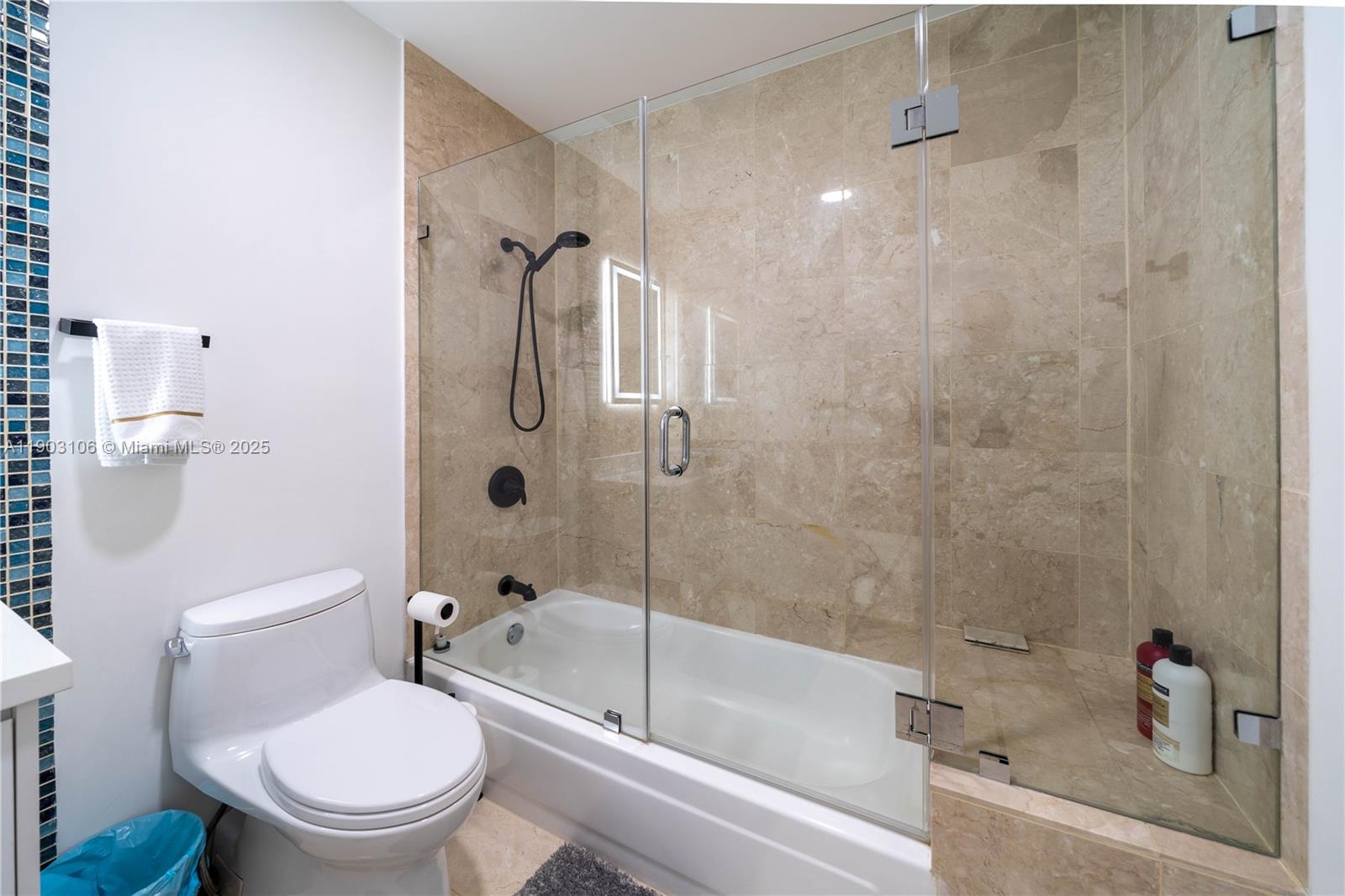 OYSTER COVE TOWNHOUSES - Residential