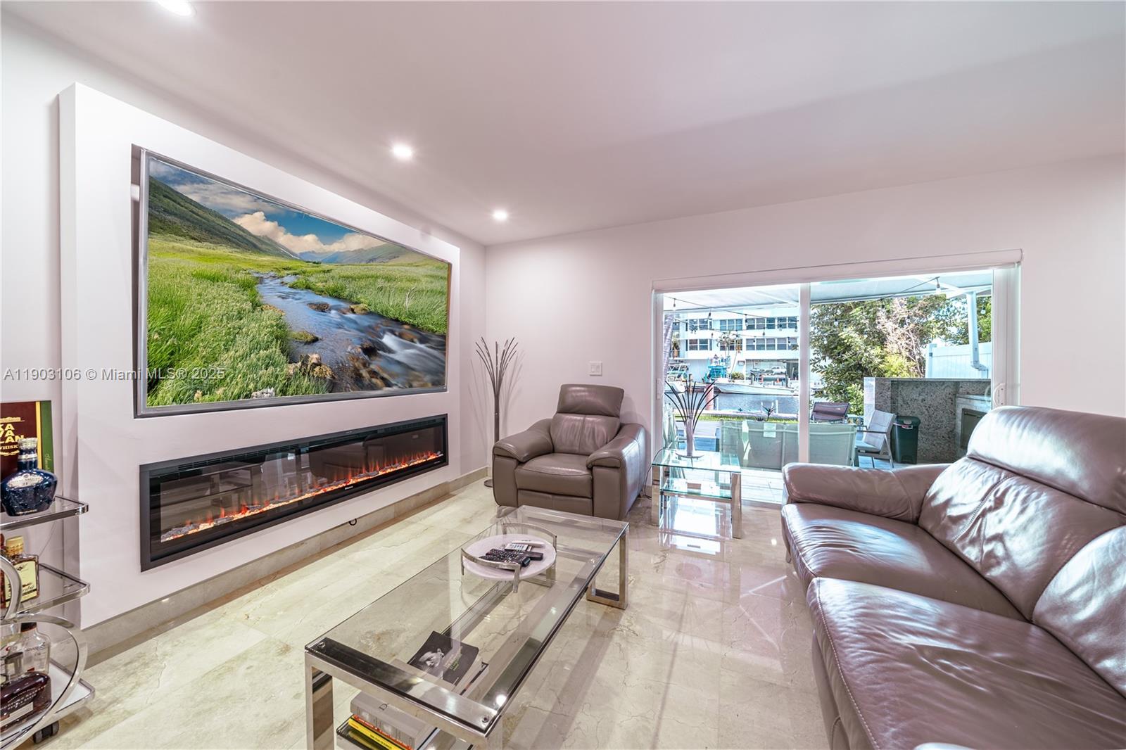 OYSTER COVE TOWNHOUSES - Residential