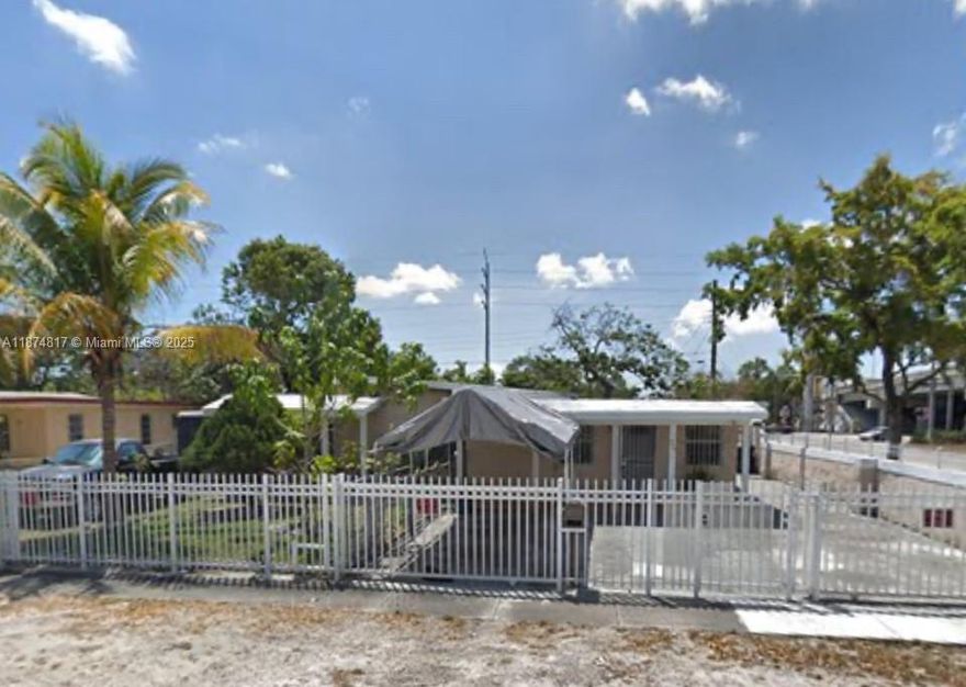 3 beds 2 bath corner home in Sought after area Alhambra Heights in North Miami. Well cared, in great location close to highway. (i-95) 
Roof is 5 years old. Arch creek elementary/ T.Jefferson Middle/N.Miami Senior High School.