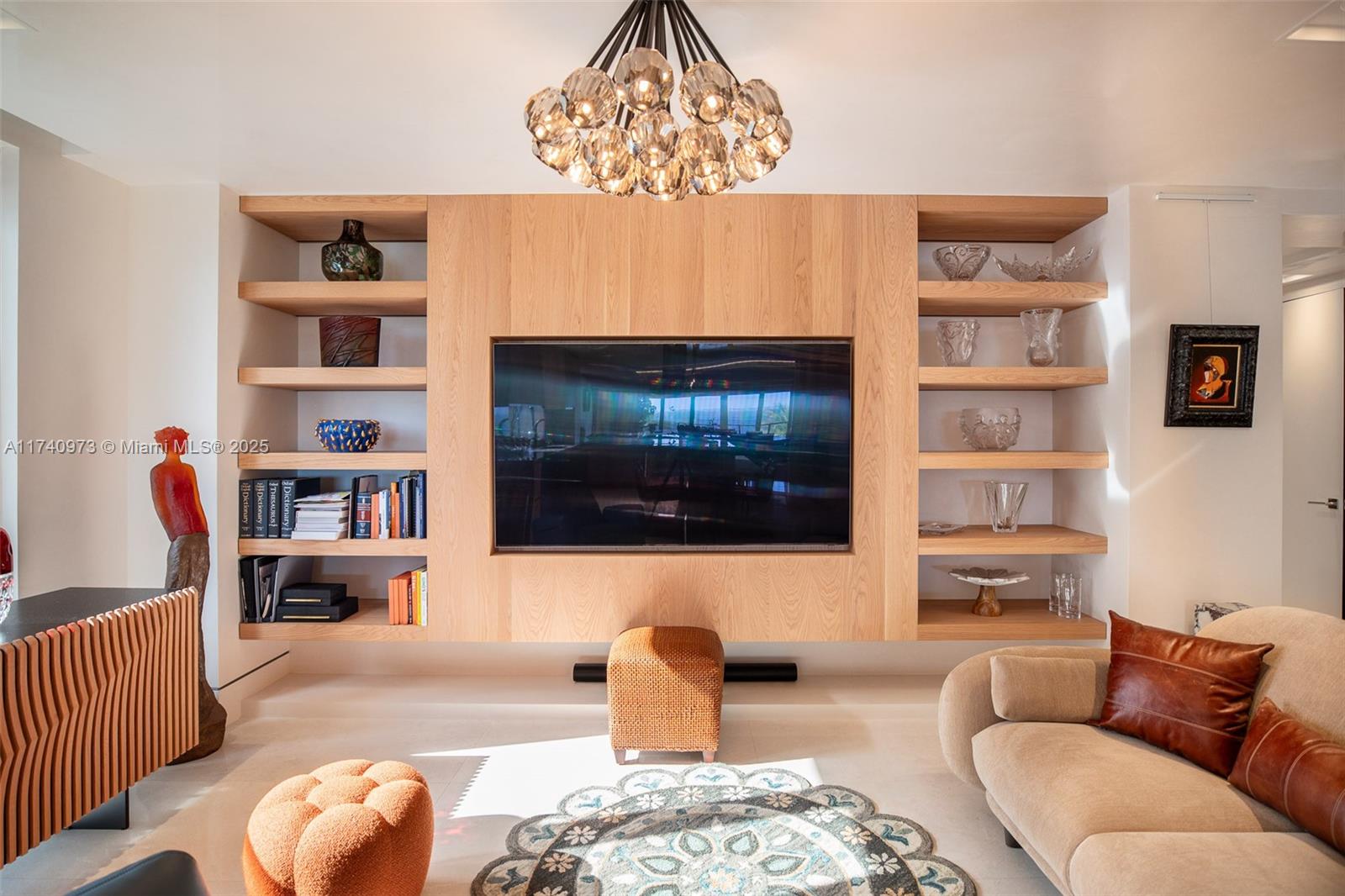 RESIDENCES AT VIZCAYA CON - Residential