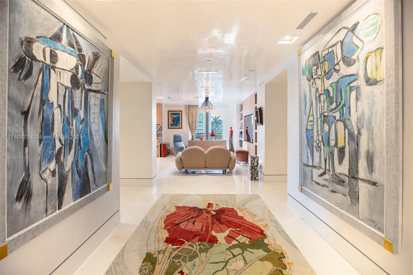 RESIDENCES AT VIZCAYA CON - Residential