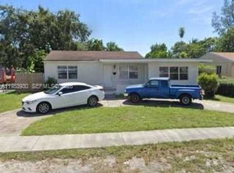 1180 NE 137th St North Miami FL 33161