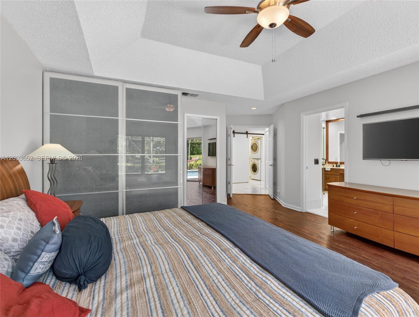 COUNTRY ISLES - Residential