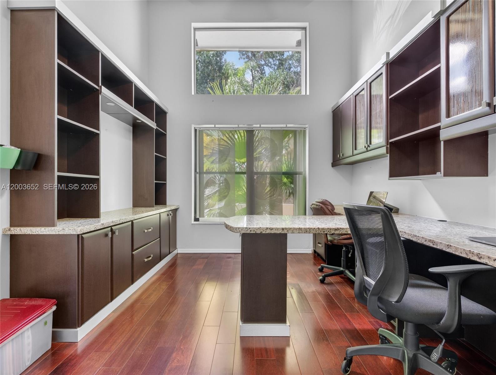 COUNTRY ISLES - Residential