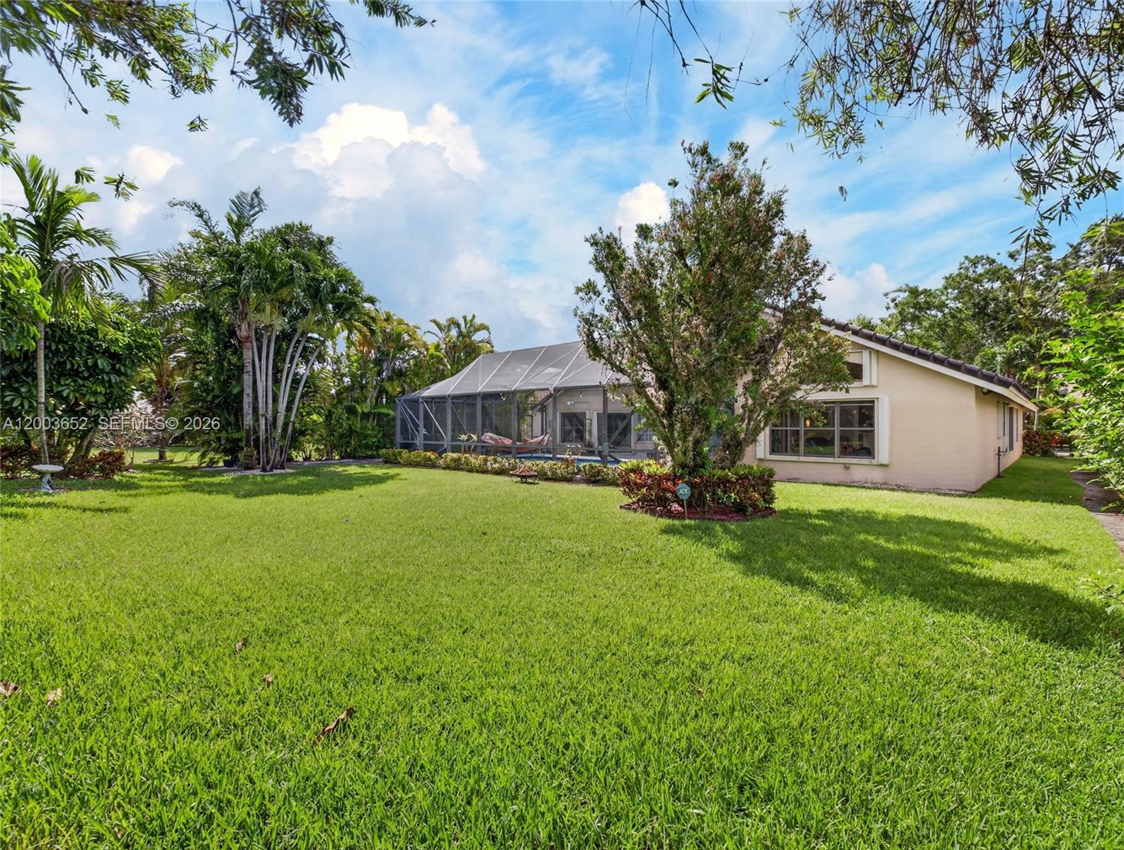 COUNTRY ISLES - Residential