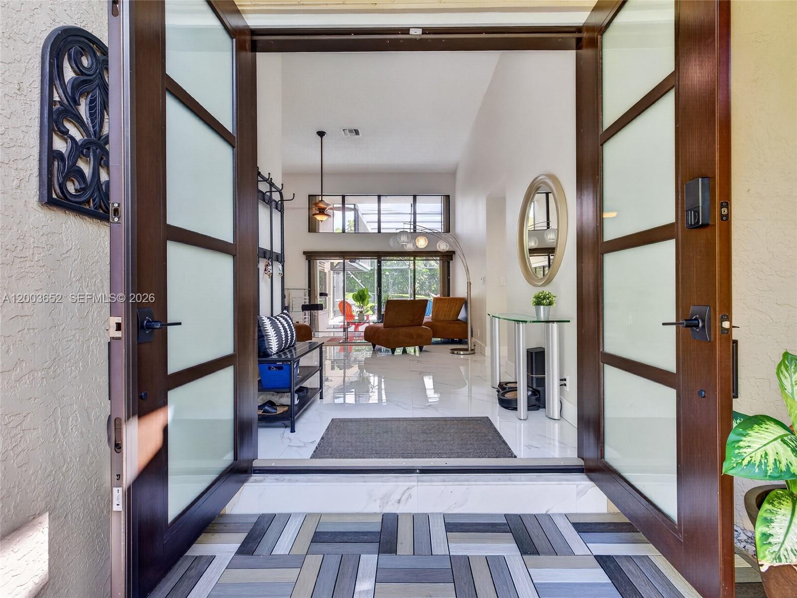 COUNTRY ISLES - Residential