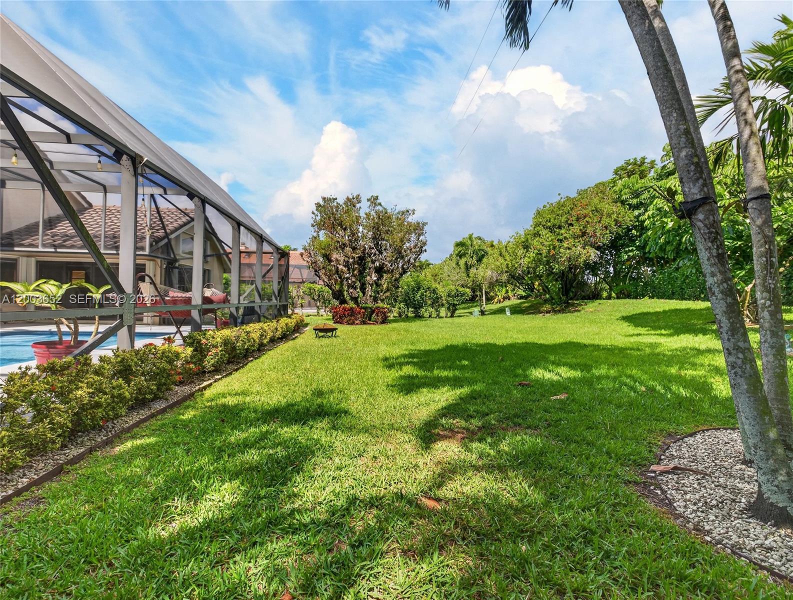 COUNTRY ISLES - Residential