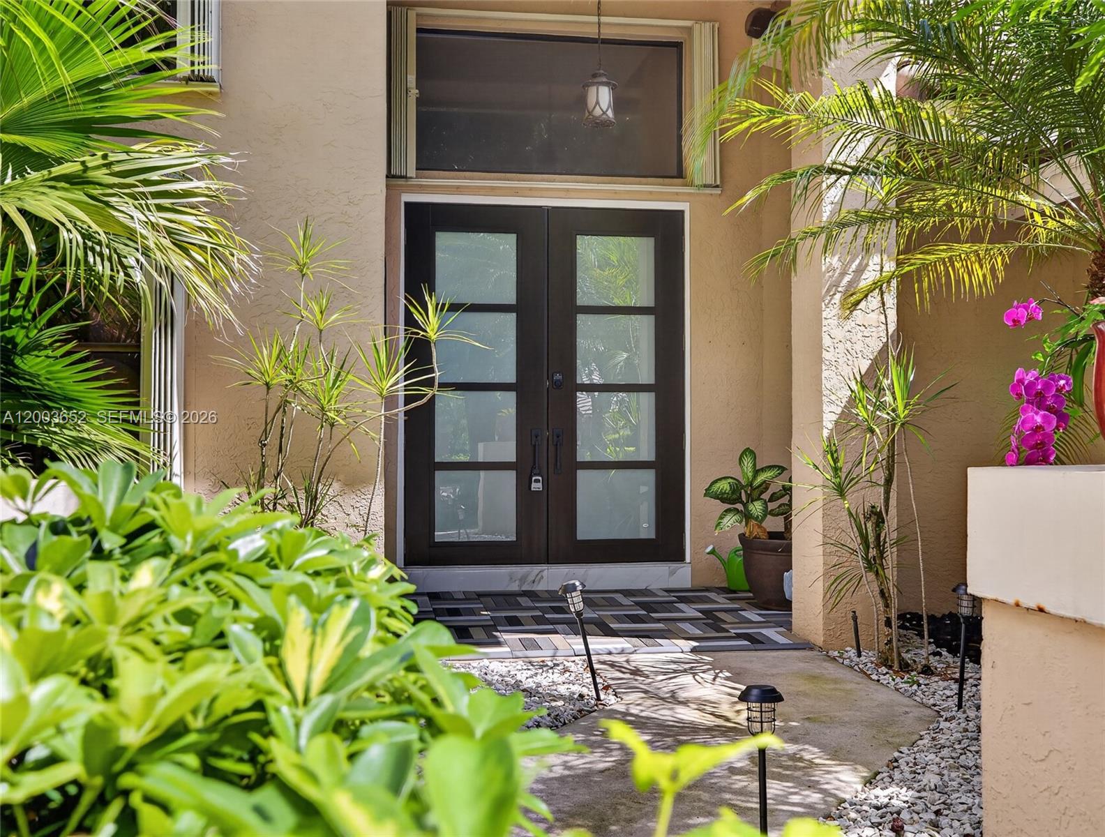 COUNTRY ISLES - Residential