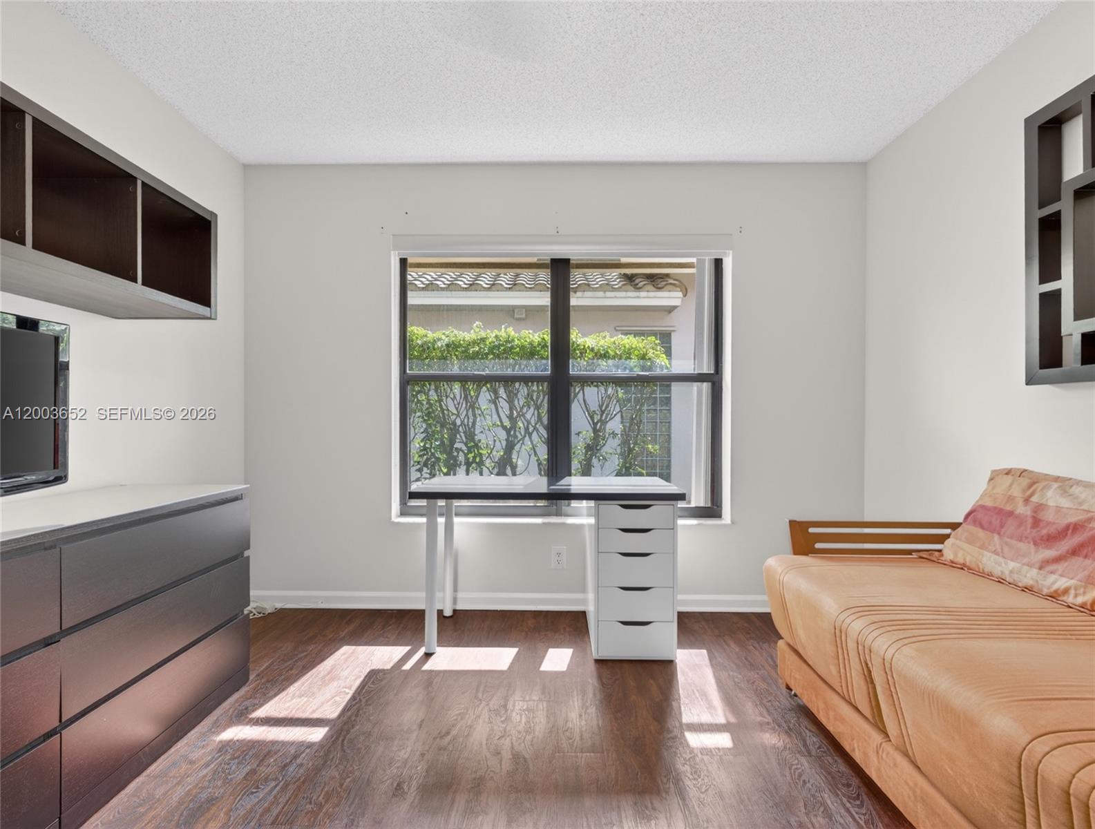 COUNTRY ISLES - Residential