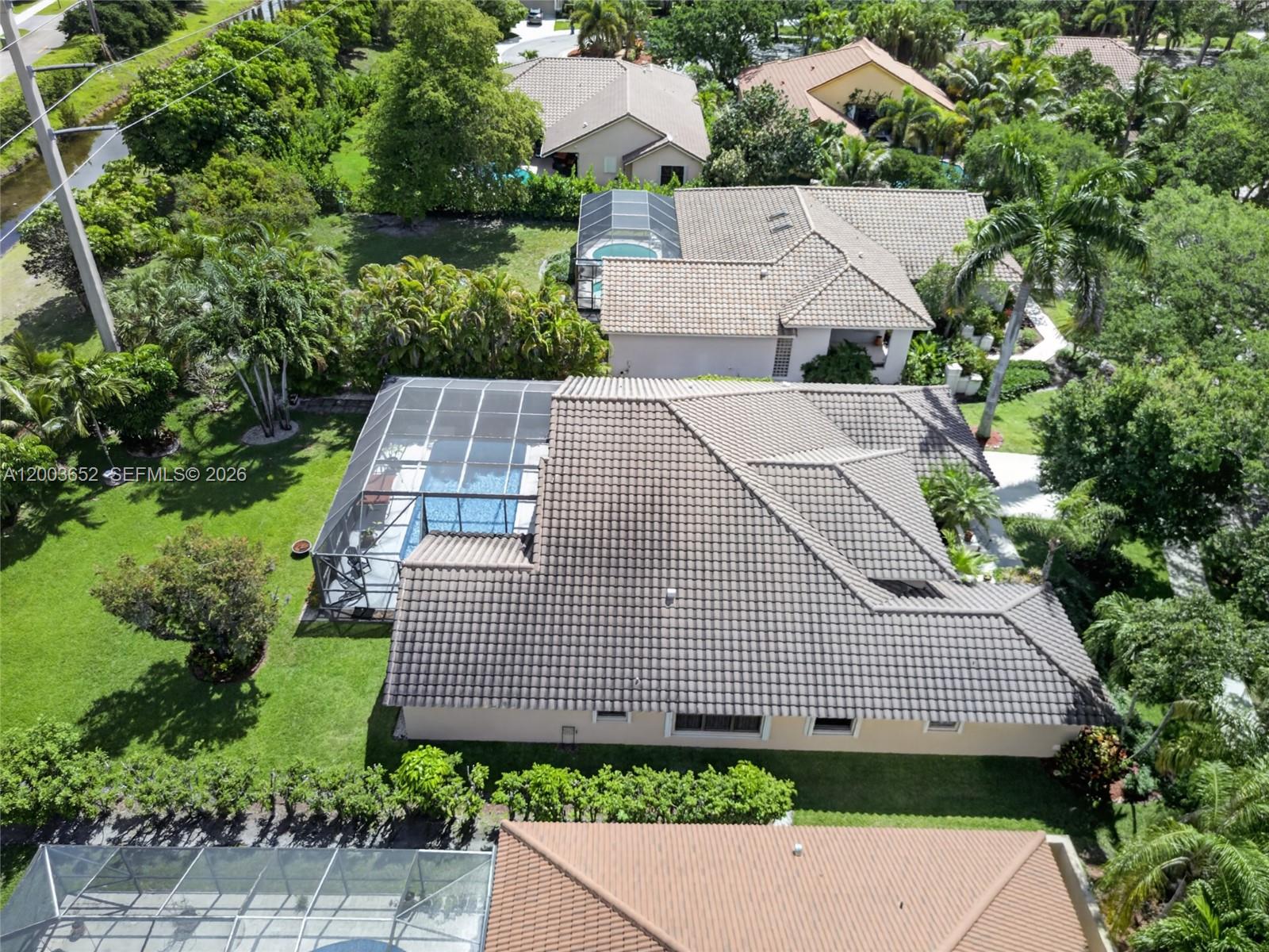 COUNTRY ISLES - Residential