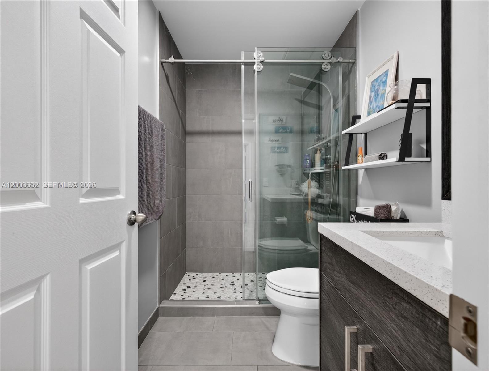 COUNTRY ISLES - Residential