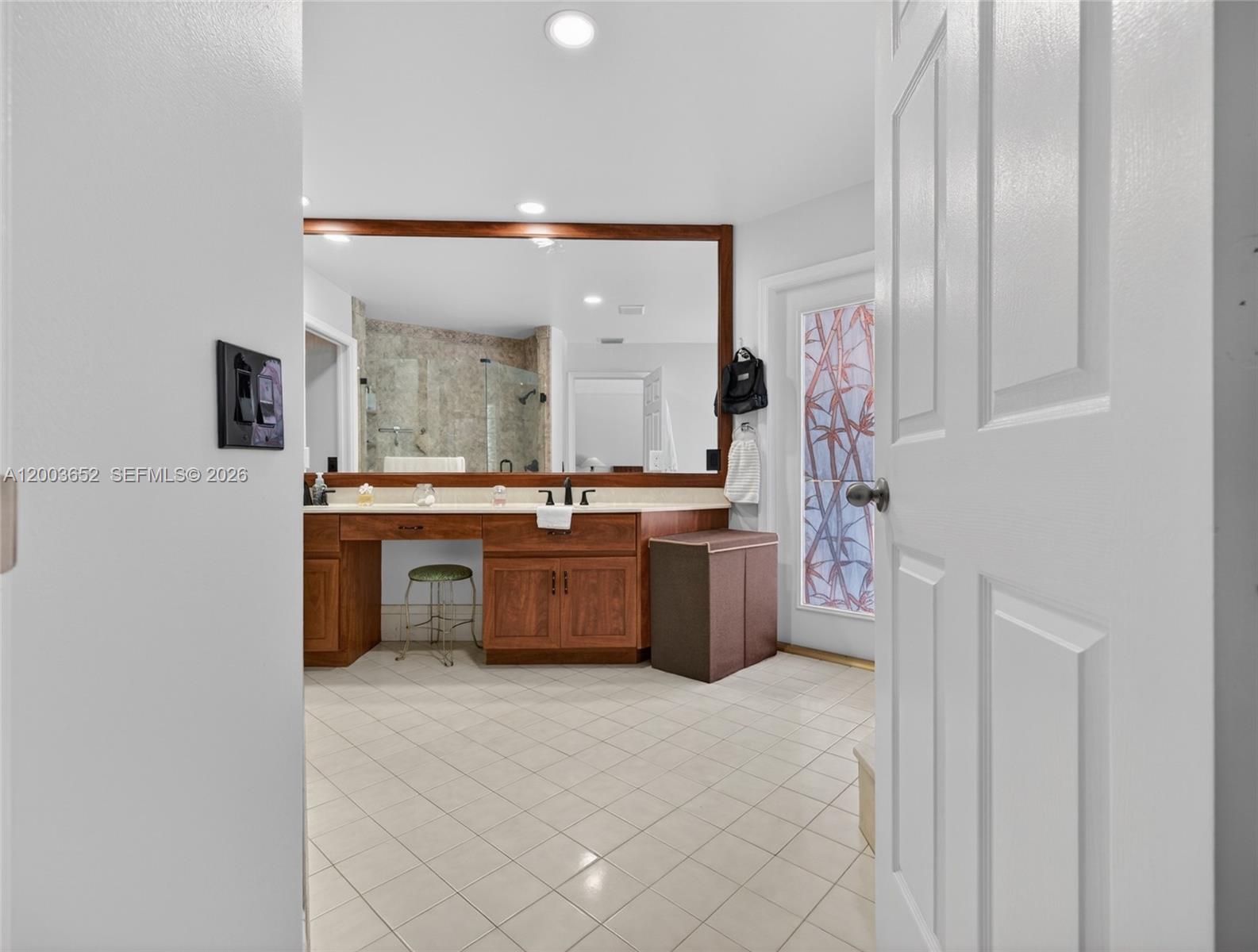 COUNTRY ISLES - Residential