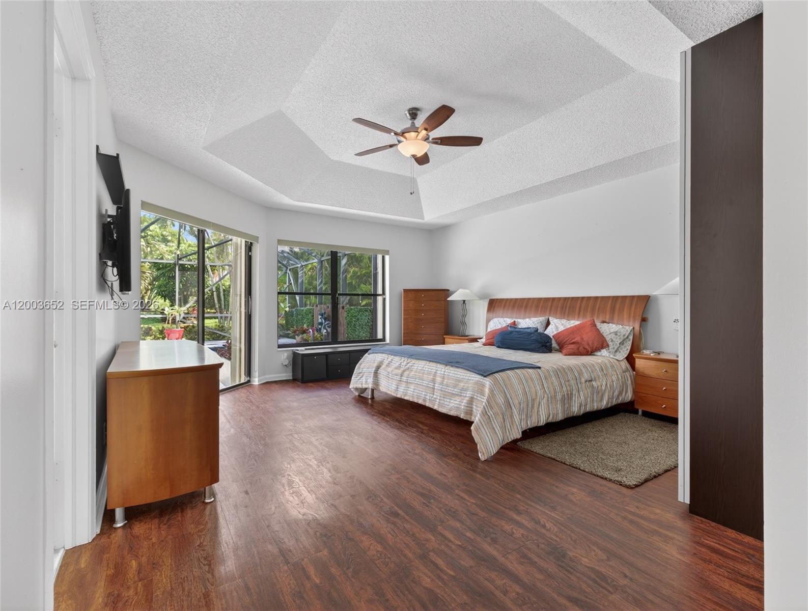 COUNTRY ISLES - Residential