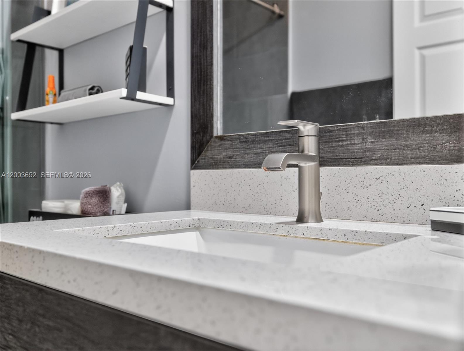 COUNTRY ISLES - Residential