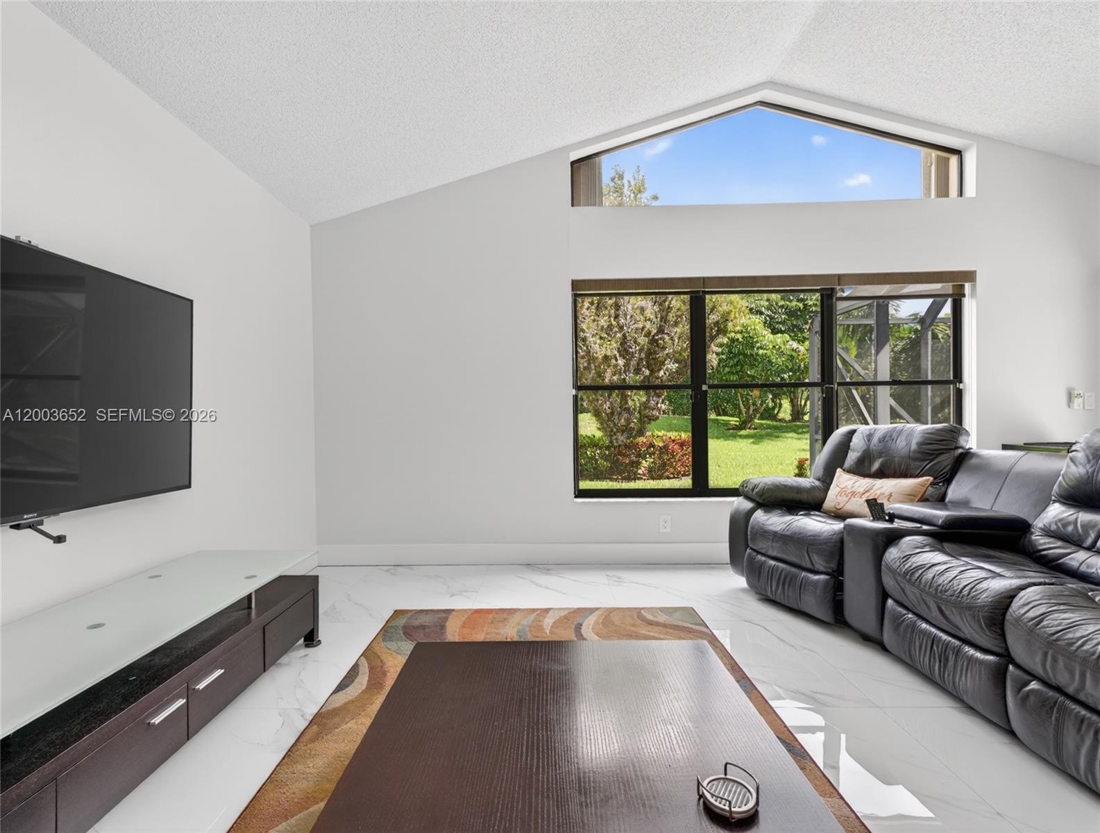 COUNTRY ISLES - Residential