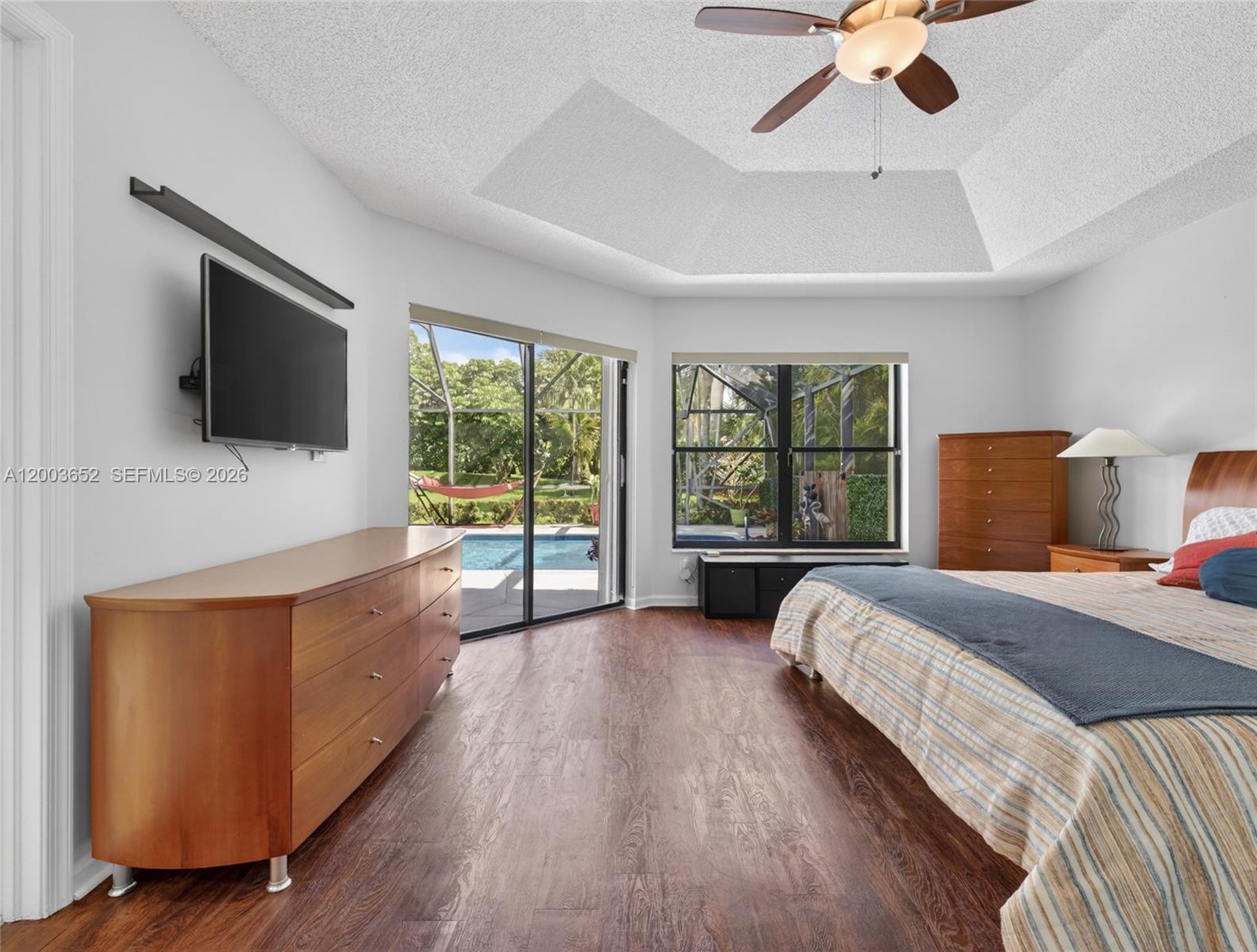 COUNTRY ISLES - Residential