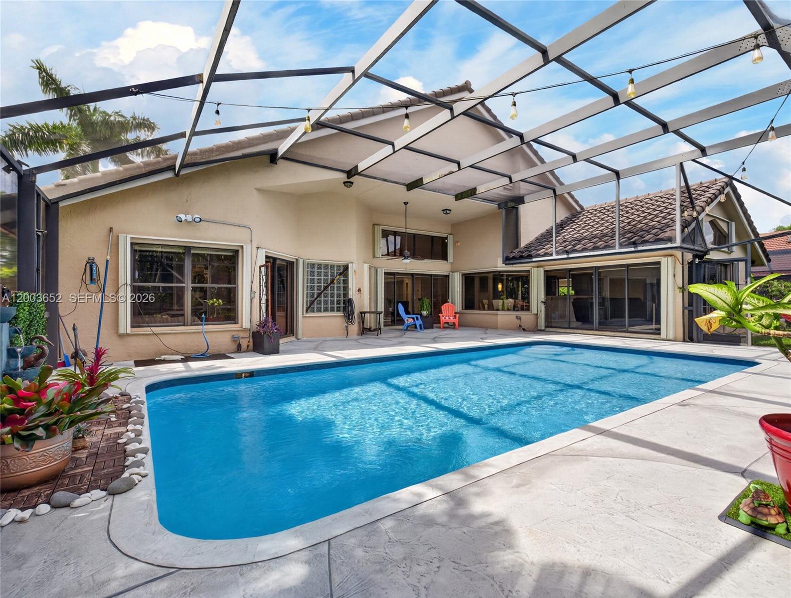 COUNTRY ISLES - Residential